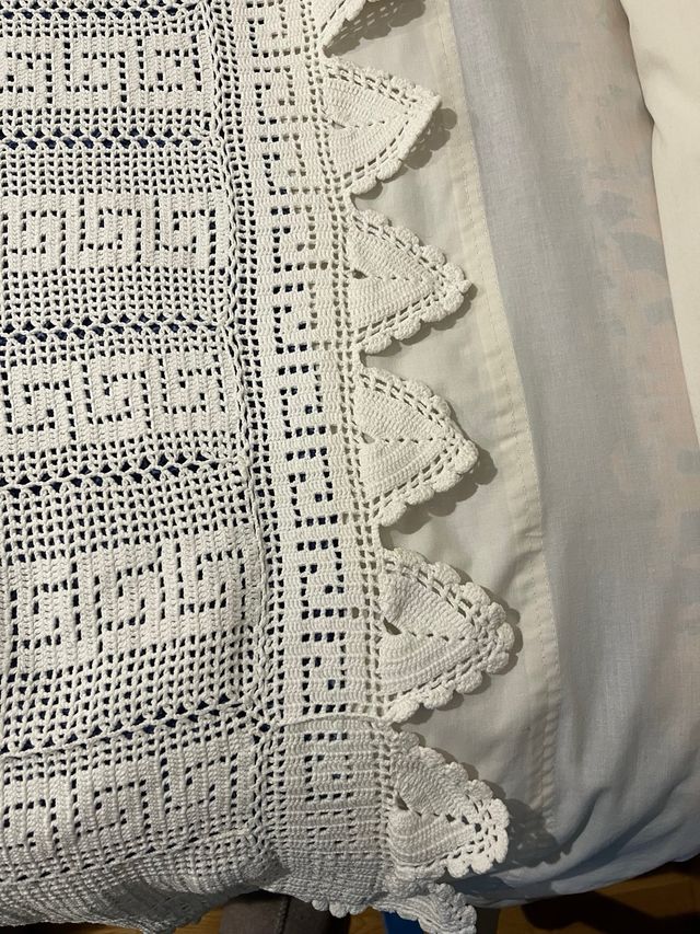 Colcha crochet, preciosa. Muy buen estado,