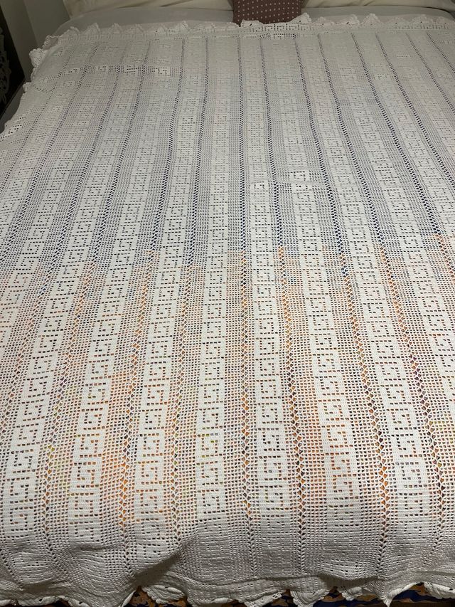 Colcha crochet, preciosa. Muy buen estado,