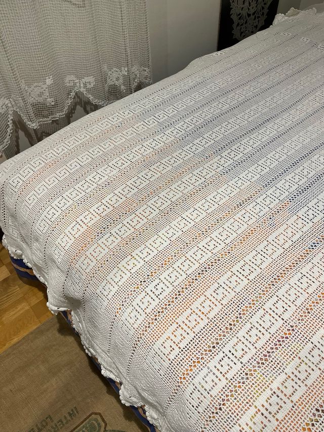 Colcha crochet, preciosa. Muy buen estado,