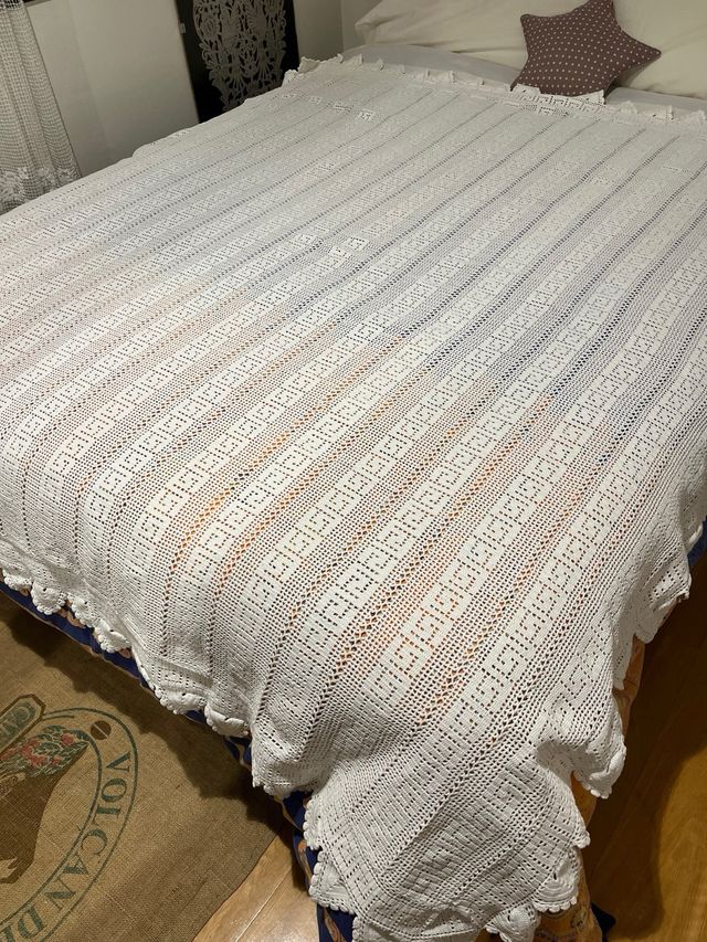 Colcha crochet, preciosa. Muy buen estado,