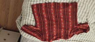 Blusa roja manga corta