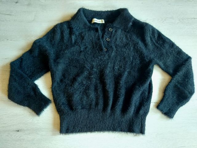 Jersey con botones en el cuello 