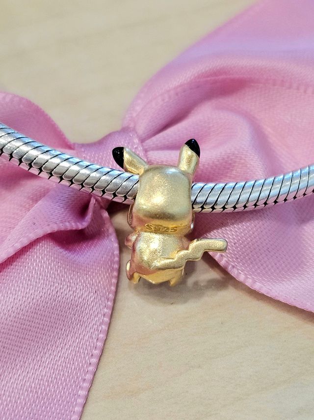 Charm Picachu Pokemon plata