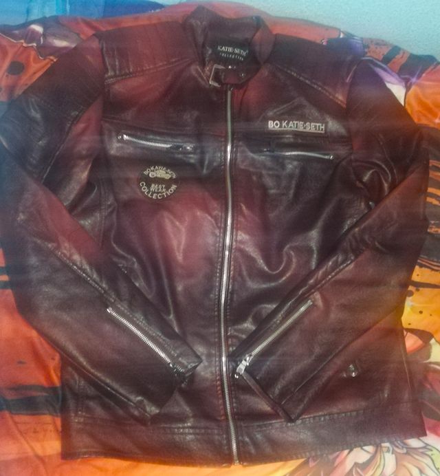 Chaqueta Burdeos Katie Seth M Hombre rock