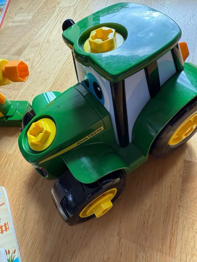 Giocattolo trattore rimovibile John Deere 
