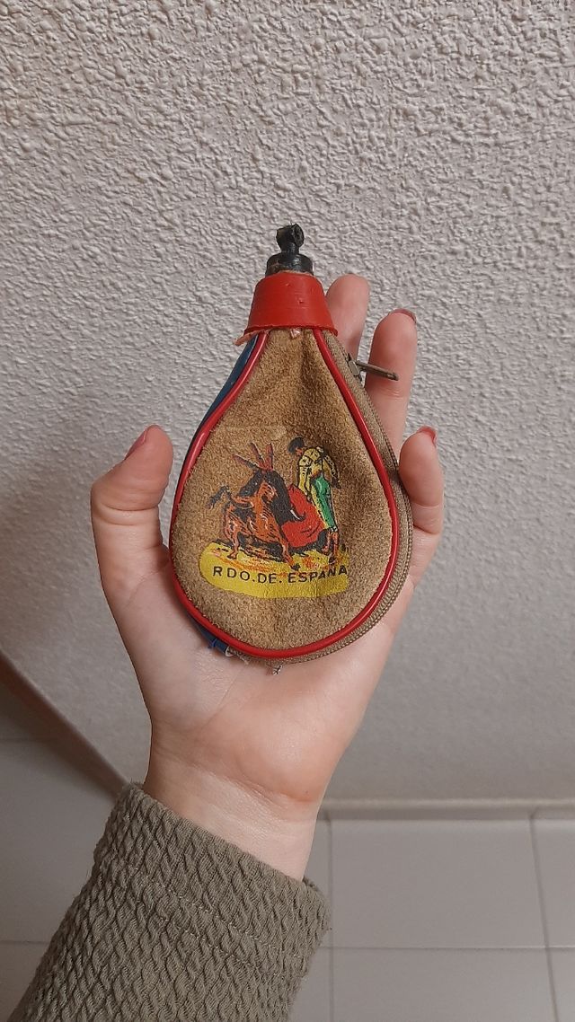 Monedero bota de vino