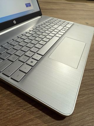Portátil  HP 15SEQ1040NS