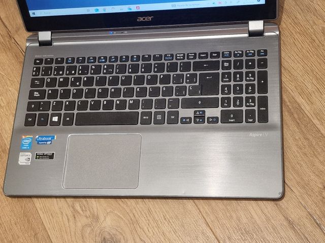 Ultrabook Acer Aspire Intel i5 12Gb y 250. Nvidia