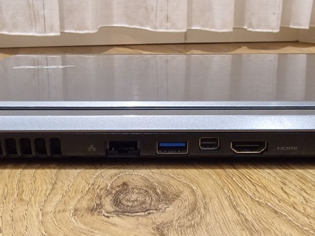 Ultrabook Acer Aspire Intel i5 12Gb y 250. Nvidia