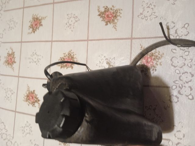 BOMBA DE ACEITE CON DEPOSITO Rieju RR