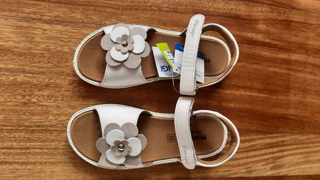 Sandalia Primigi niña con etiqueta. T34