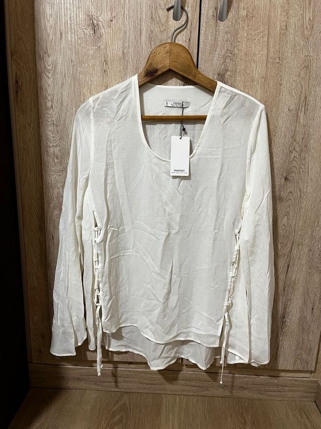 Blusa blanca de Mango