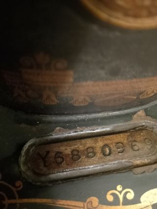 Maquina de coser Antigua