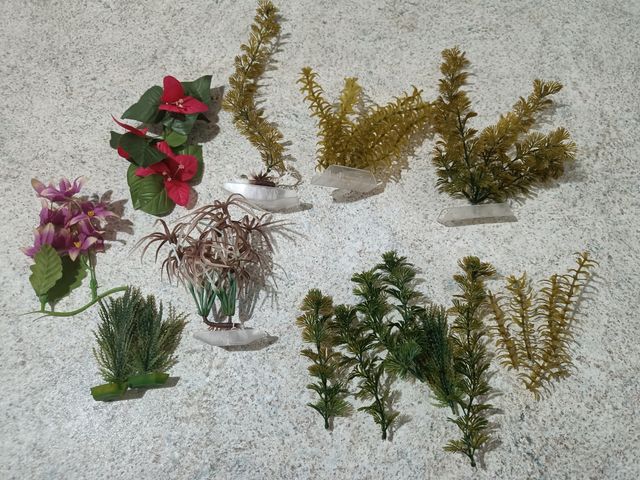 Piante finte per acquario