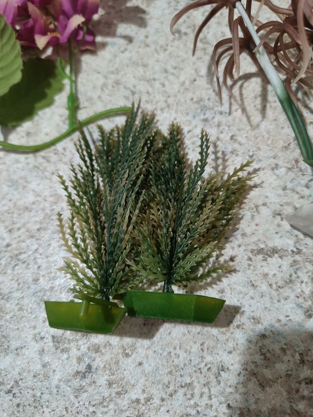 Piante finte per acquario