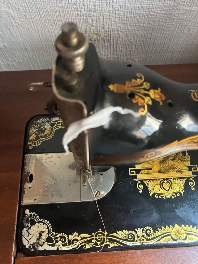 Máquina de coser SINGER de 1923 con mueble