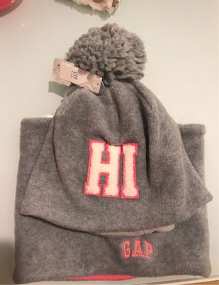 Cappello con scalda collo Gap