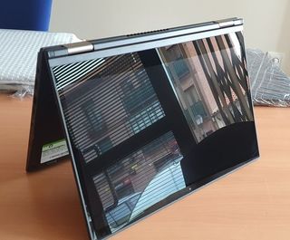 LENOVO YOGA 380 i7 8650U 16 RAM  512 NVME