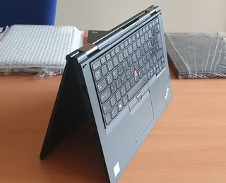 LENOVO YOGA 380 i7 8650U 16 RAM  512 NVME