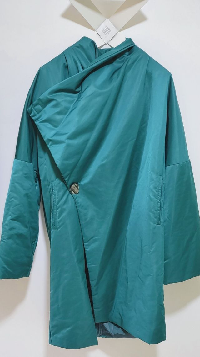 Plumífero Mujer LIVIANA CONTI.