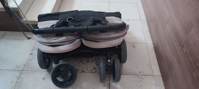 Cochecito gemelar