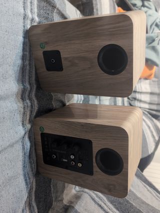 Monitores de audio + cables RCA 