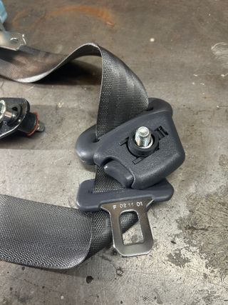 Cinturón delantero izquierdo Hyundai / KIA