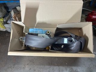 Cinturón delantero izquierdo Hyundai / KIA