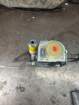 Cinturón delantero izquierdo Hyundai / KIA