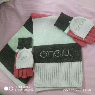 Conjunto bufanda y guantes O'Neilll 