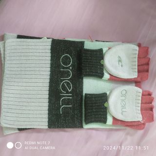 Conjunto bufanda y guantes O'Neilll 