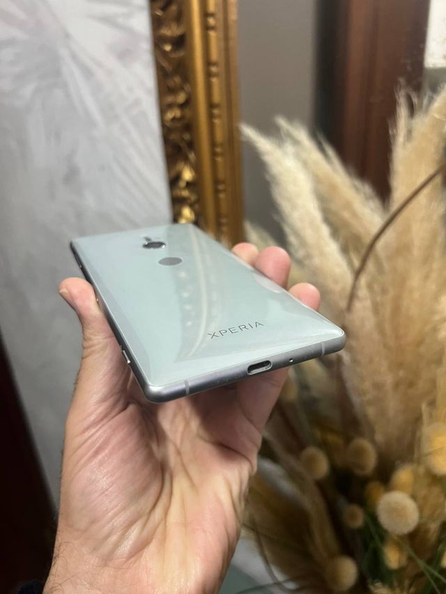Sony Xperia XZ2 64GB . Libre