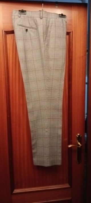 Pantalón caballero talla 46 de Zara.