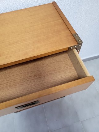 Mesitas de noche o recibidor...