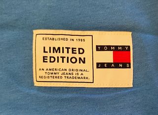 TOMMY HILFIGER CAMISETA