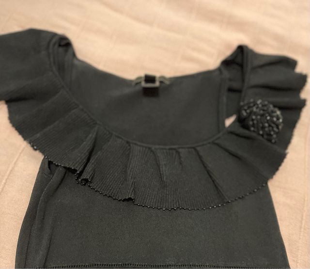 Camiseta de licra de Mango con flor decorativa