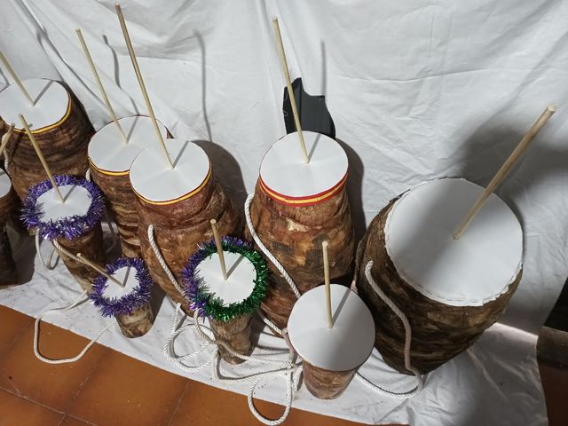 Zambomba de pita natural