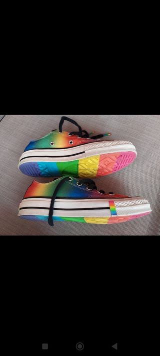 Zapatillas Converse arcoiris
