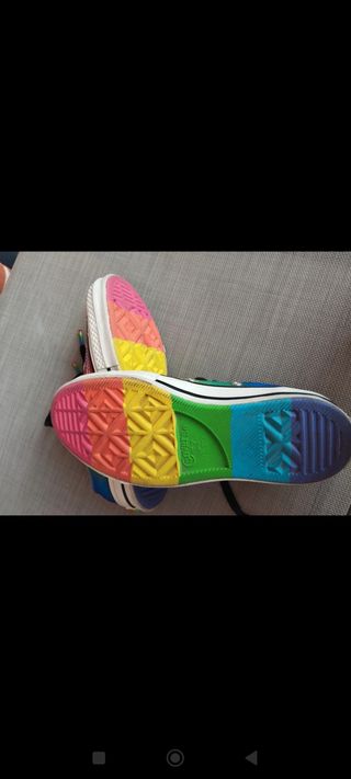 Zapatillas Converse arcoiris