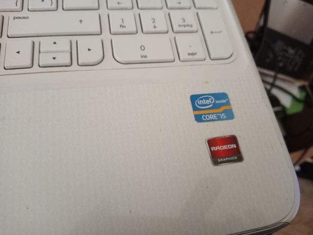 HP Pavilion g6 i5 con ssd.Windows 11. Cambioxmovil