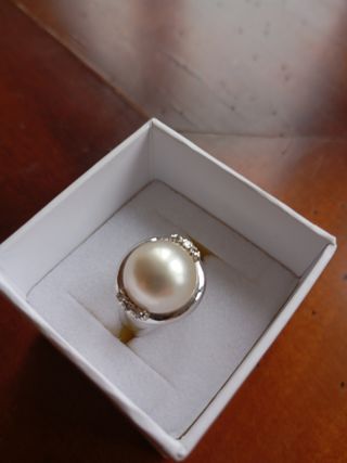 Anillo oro blanco 18 k con perla mabe y brillantes