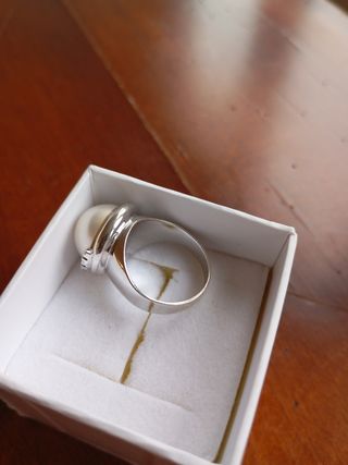 Anillo oro blanco 18 k con perla mabe y brillantes