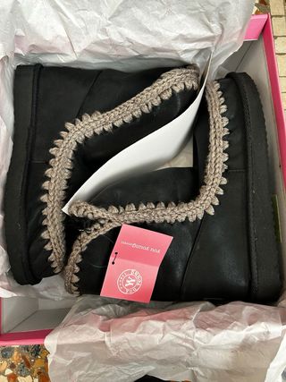 Stivali neri tipo MOU con pelo