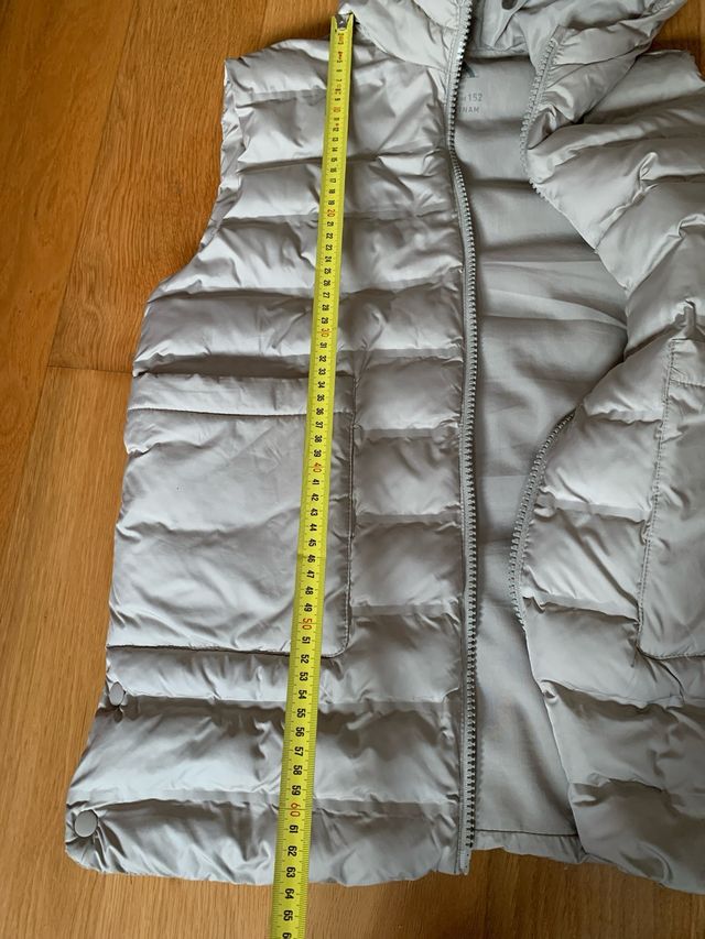 Chaleco gris Zara