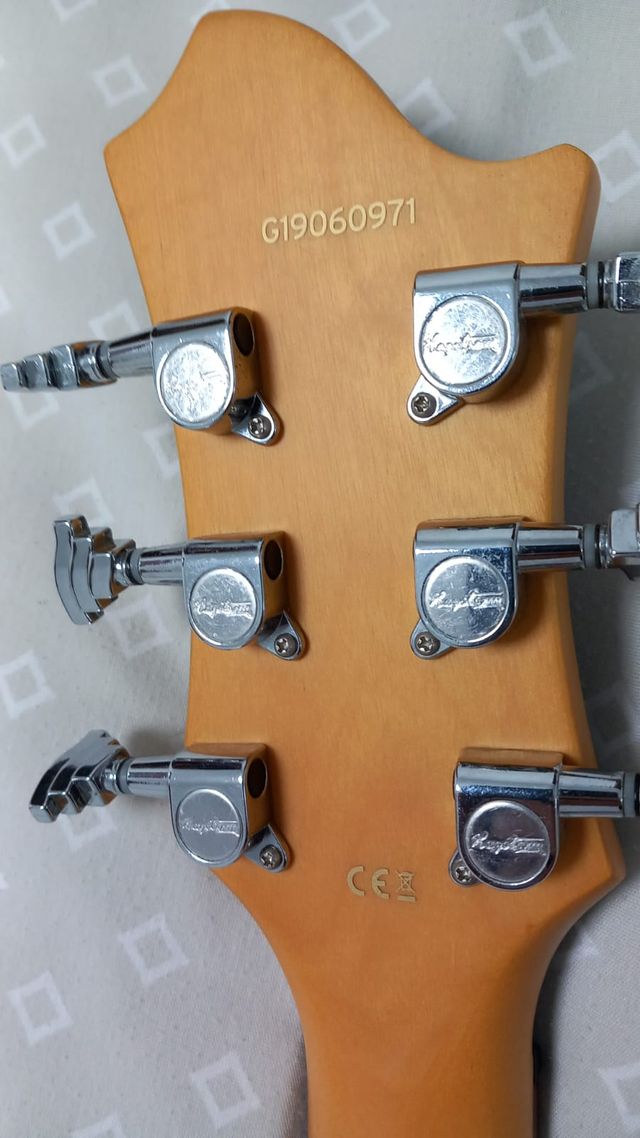 Hagstrom Ultra Swede Cereza GUITAR