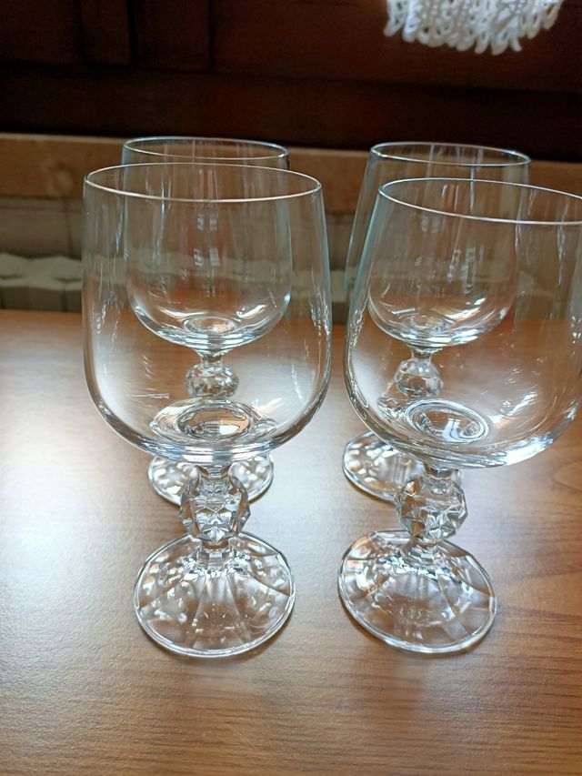 Bicchieri in cristallo e cestello porta ghiaccio