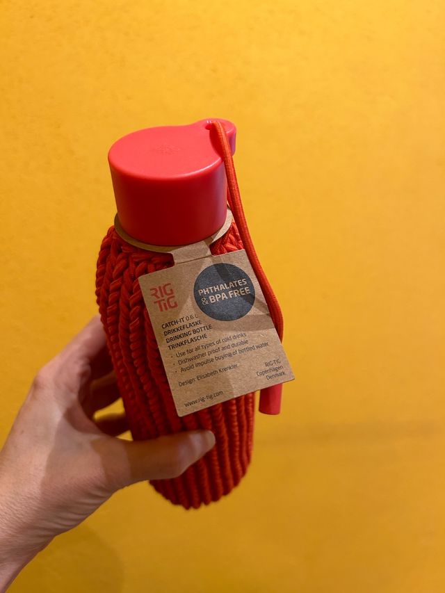 bottiglia di plastica con rivestimento