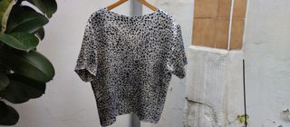 Blusa elegante plateada fiesta