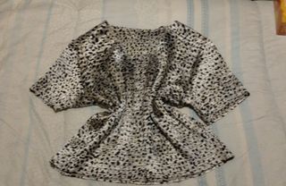 Blusa elegante plateada fiesta
