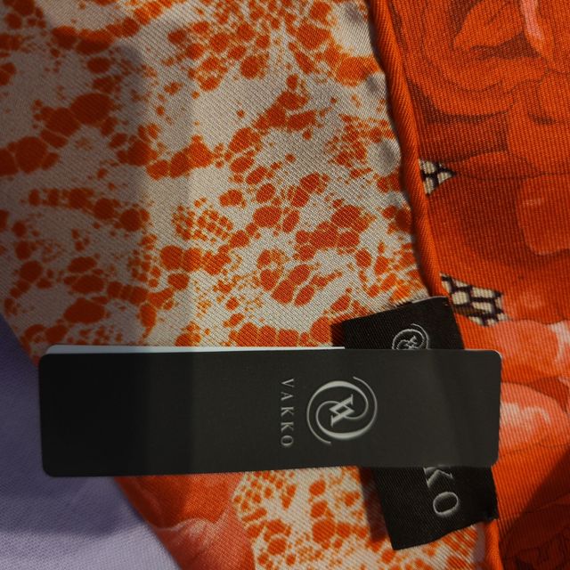 Scialle Vakko 90x90. Nuovissimo